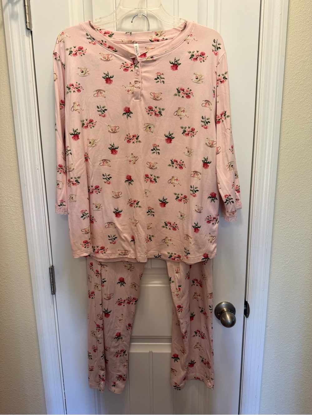 Women’s Pink Floral Tea Cup Print Pajama Set